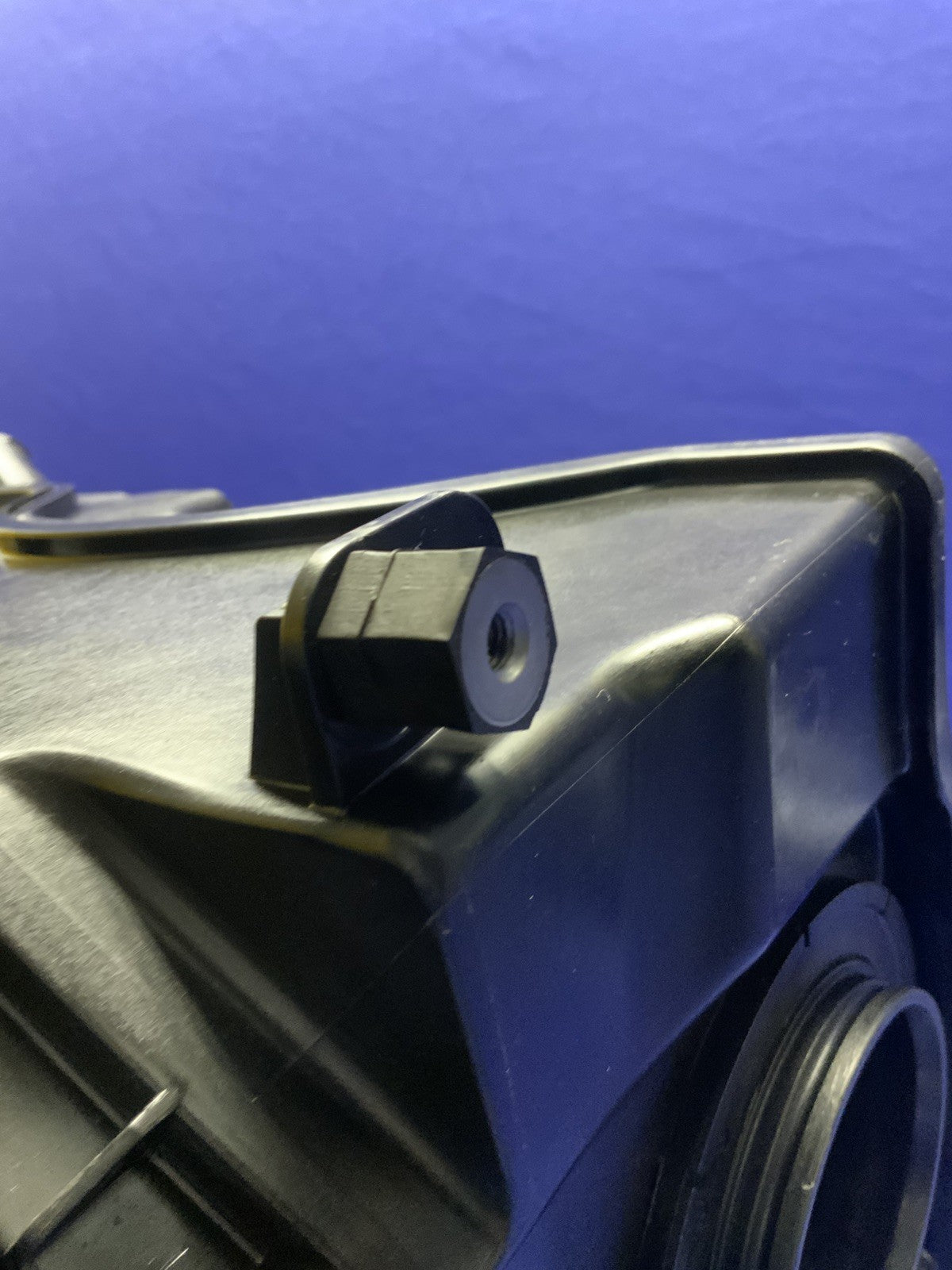 BMW Airbox Air Intake Assembly R1200GS 2004-2010 OEM 13717672506