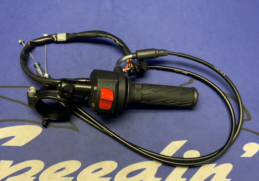 Suzuki Right Handlebar Assy W/Switches GSXR-600/750,2011-2024 OEM 37200-47H30