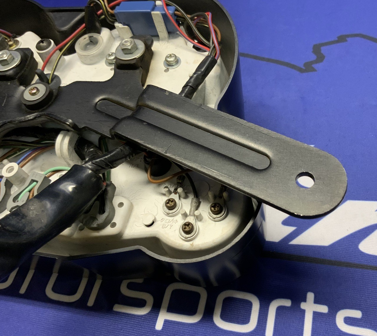 Kawasaki Speedometer Assembly GPZ1000RX 1986-1987 OEM 25001-1600