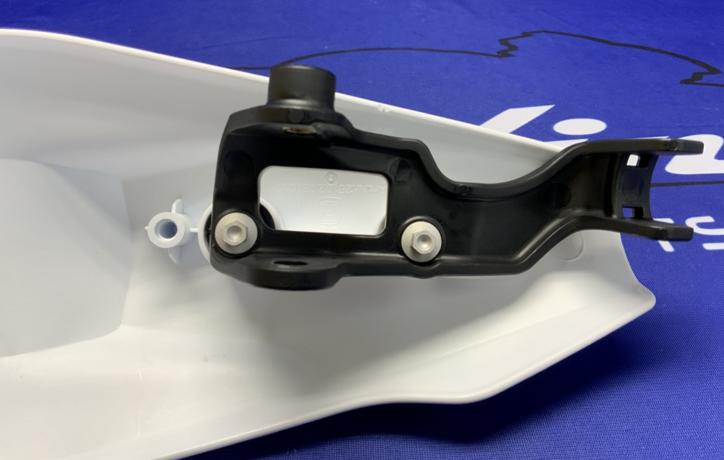 Husqvarna Hand Guard Set (Signal White) FE 450 2023-2026 OEM 25102082044AB