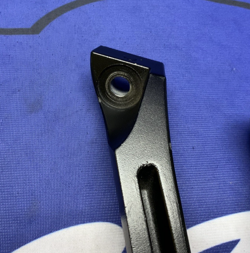 Suzuki Right Passenger Foot Rest GSXR 1000 2015-2016 OEM 43700-47H40