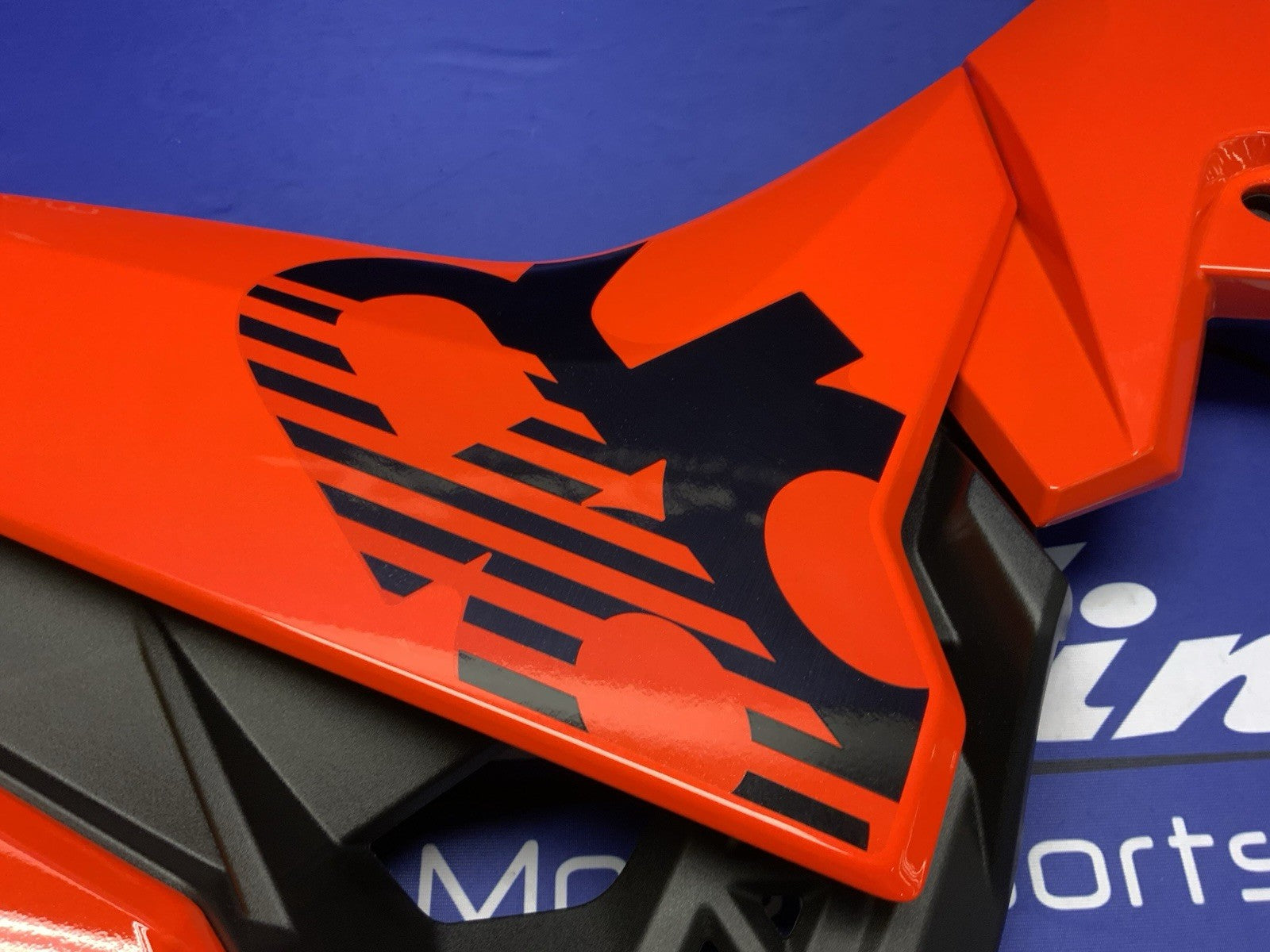 Suzuki Right Complete Fairing (Orange) GSX-8R 2023-2026 OEM 94470-25L10-QRE