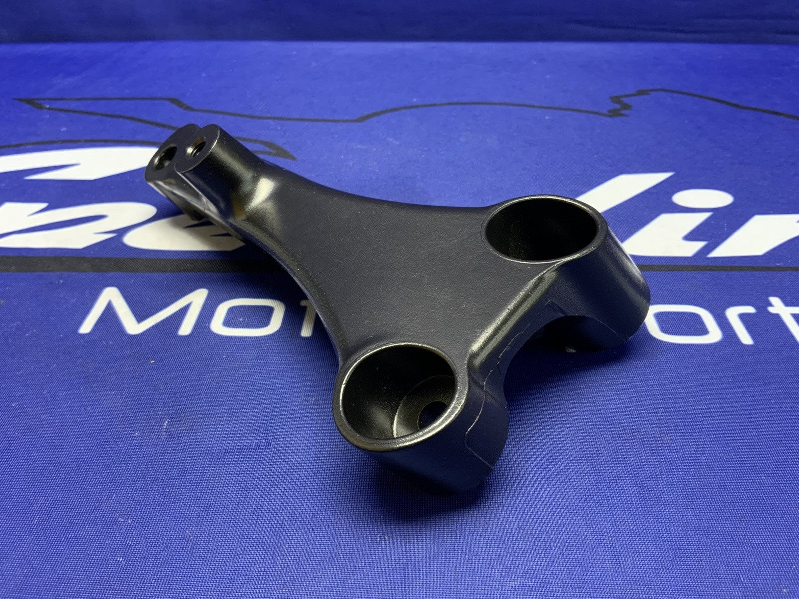 Kawasaki Engine Bracket Left Front Concours 14 ABS 2012-2022 OEM 32190-0424