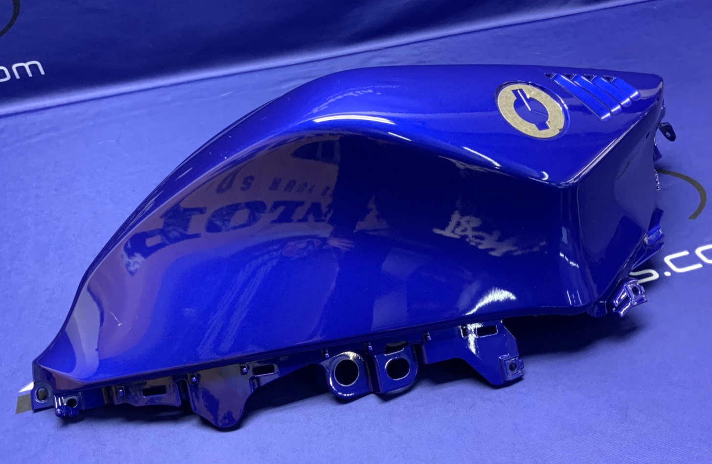 Yamaha Right Tank Fairing (Blue) YZF-R7 2022-2025 OEM BEB-24139-00-P0