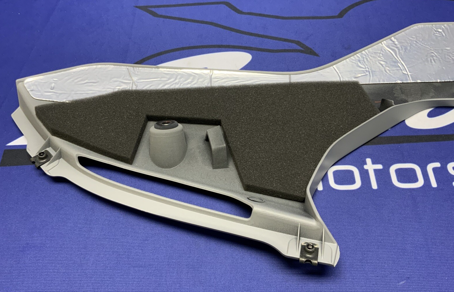 Yamaha Left Lower Fairing (Gray) YZF-R6 2017-2024 OEM BN6-28385-00-P4