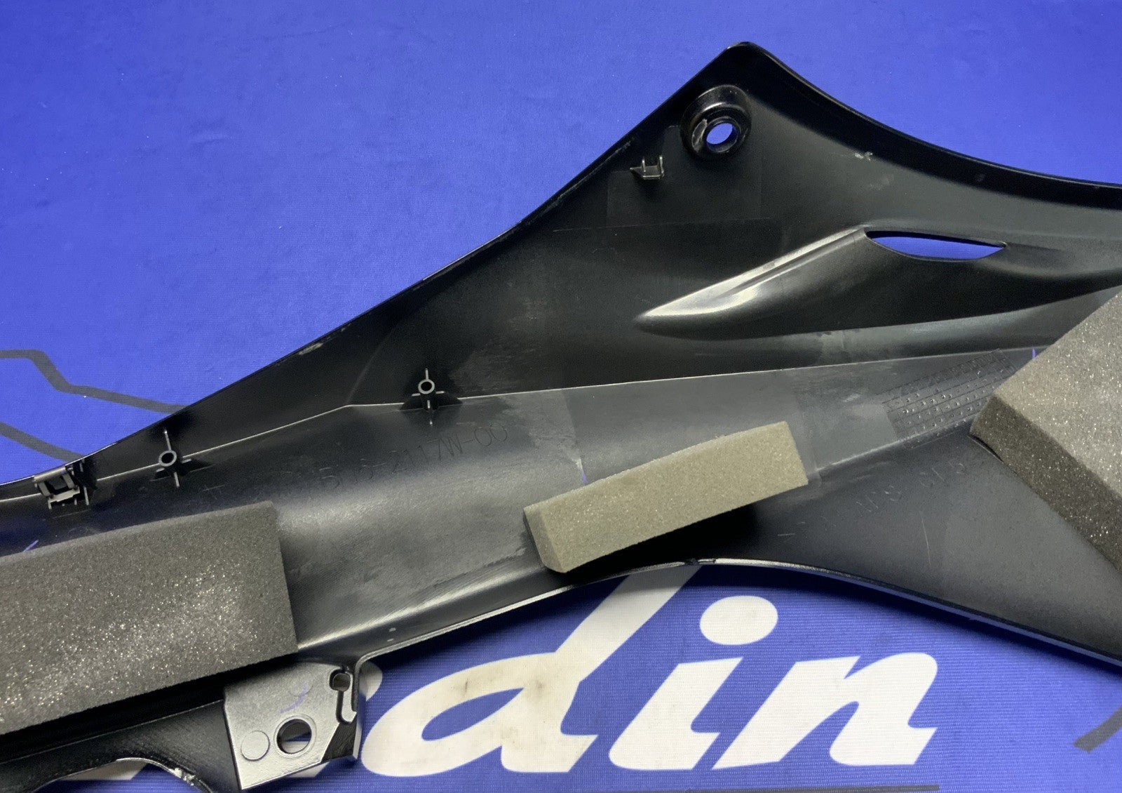 Yamaha Right Upper Fairing (Raven Black) YZF-R6 2017-2026 OEM BN6-2117W-00-P1-1