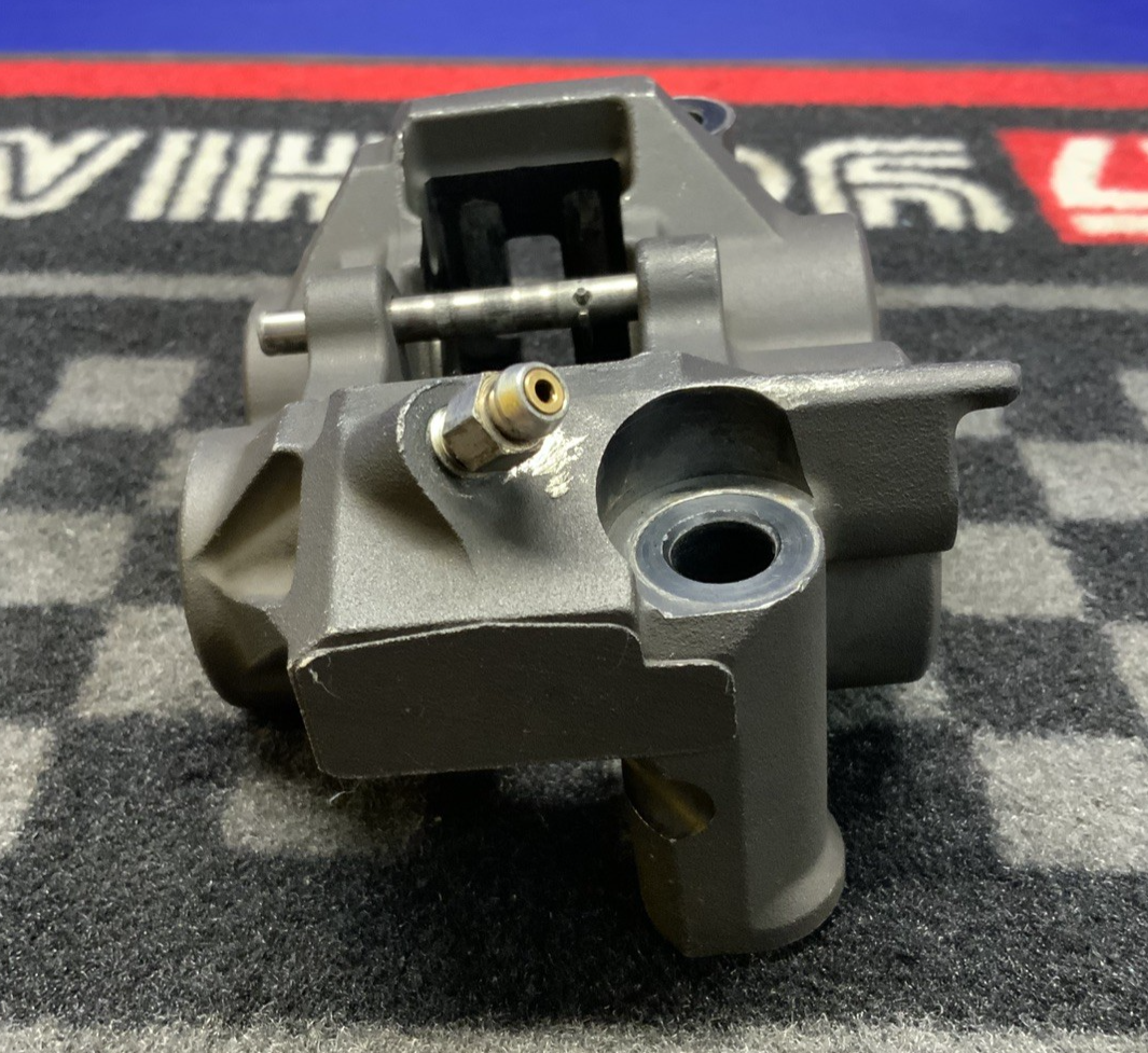 Yamaha Front brake Caliper Set YZF-R6 2006-2015 OEM 13S-2580T-00-00
