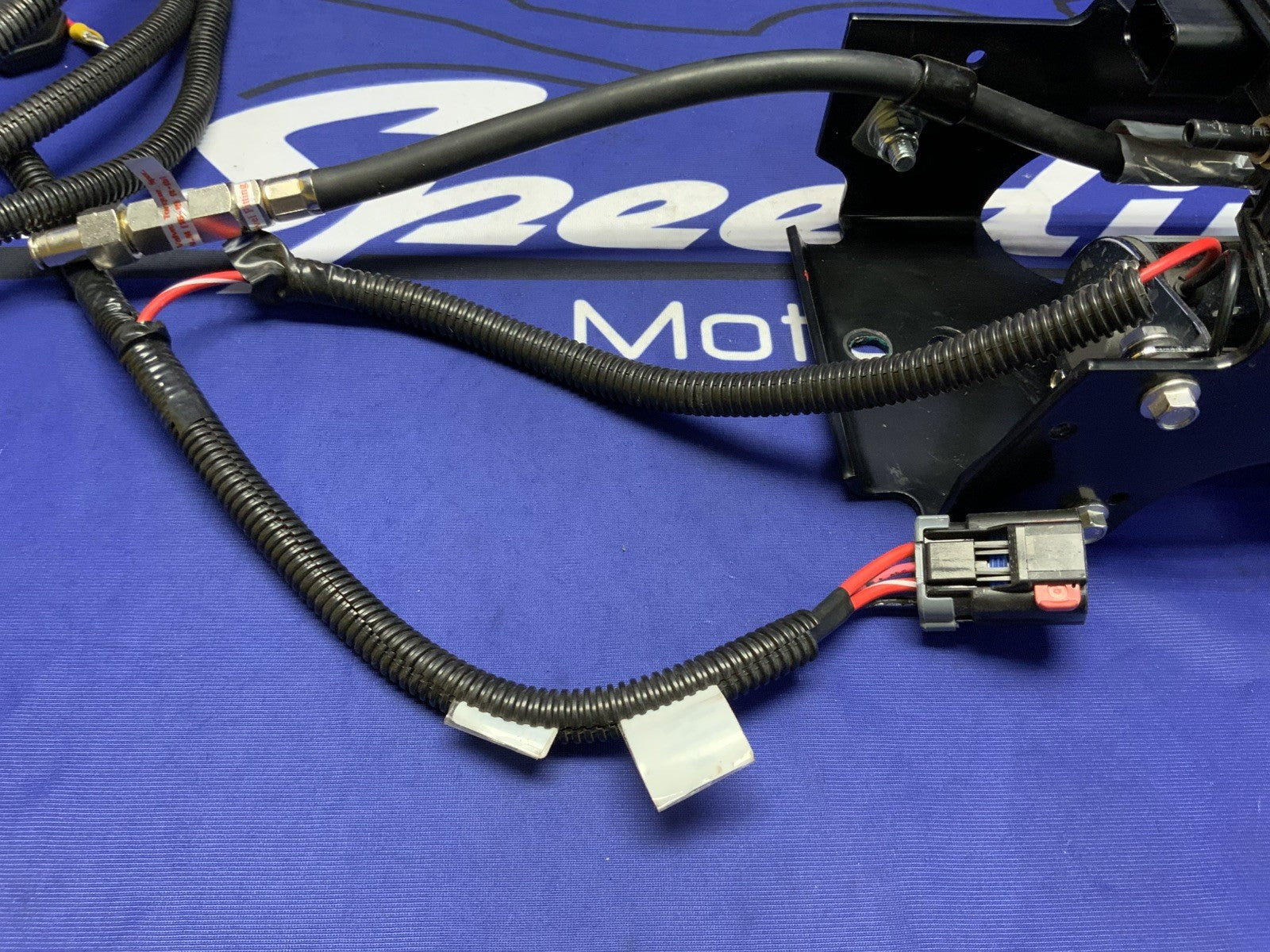 Air Lift Air Compresor W/Wireless One Manifold 2025 Ford F-350 Universal 72718-W