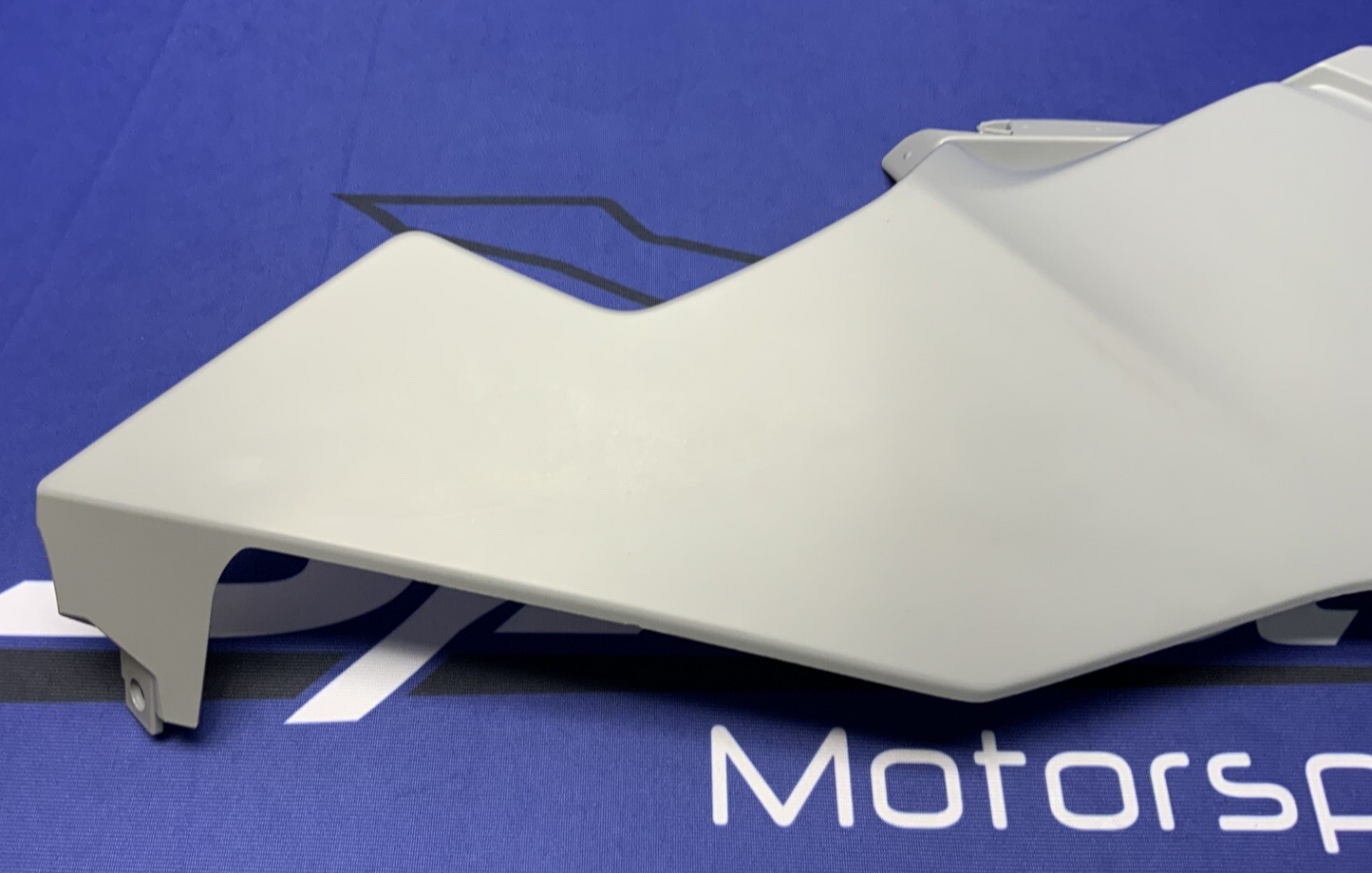 Yamaha Right Lower Fairing (Gray) YZF-R6 2017-2024 OEM BN6-28395-00-P4