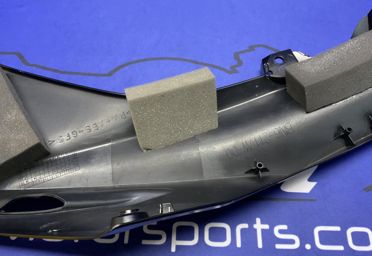 Yamaha Right Upper Fairing (Raven Black) YZF-R6 2017-2026 OEM BN6-2117W-00-P1-1