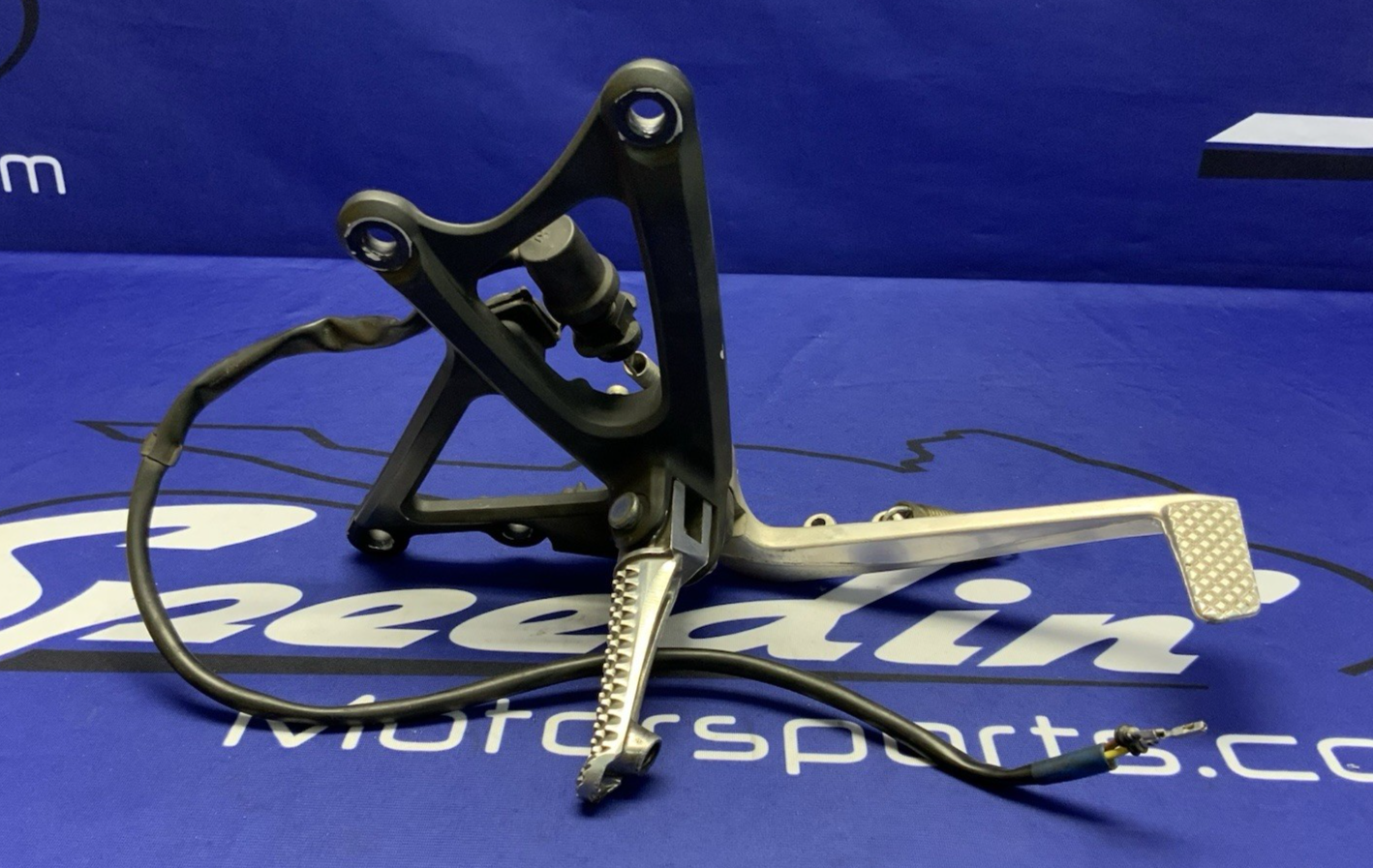 Yamaha Right Front Rear Set W/ Brake Pedal YZF-R1 2009-2013 OEM 14B-27420-00-00