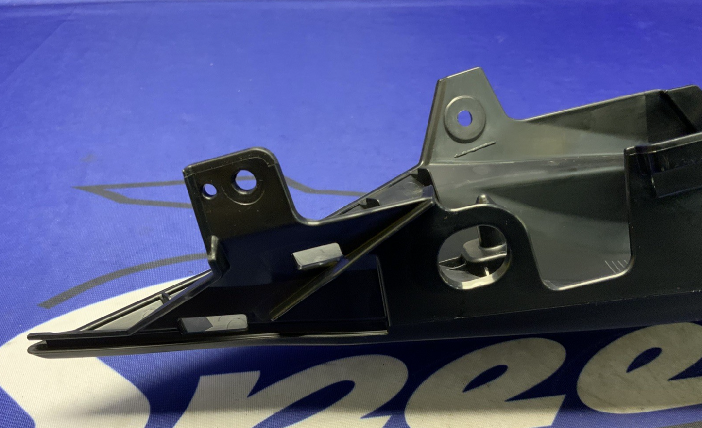 Yamaha Right Tail Inner Fairing YZF-R7 2022-2025 OEM BEB-21741-00-00