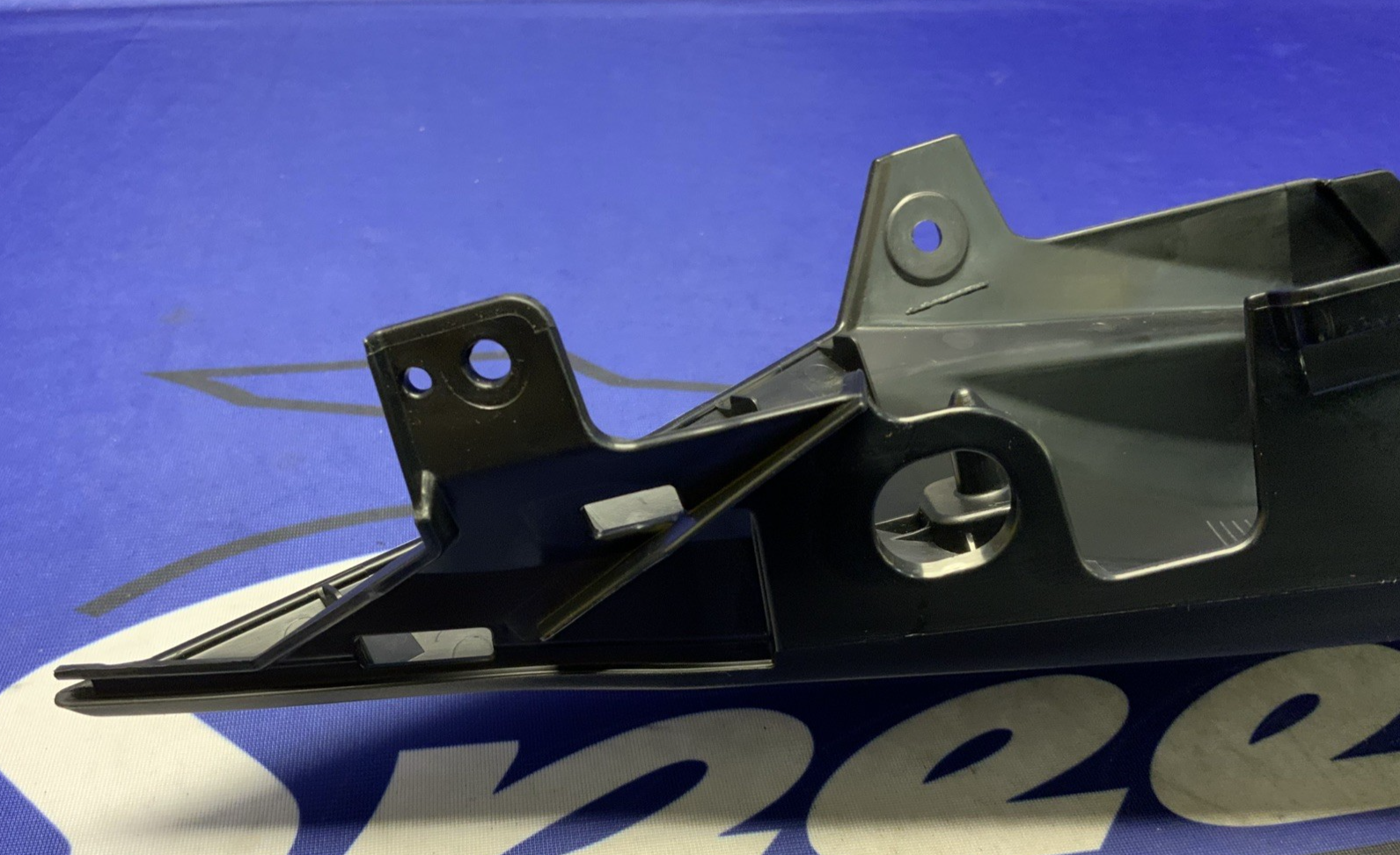 Yamaha Right Tail Inner Fairing YZF-R7 2022-2025 OEM BEB-21741-00-00