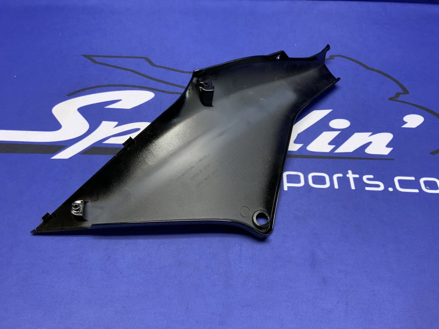 Honda Right Side Cover Black CBR600RR 2014-2016 OEM 83601-MJC-A00ZC