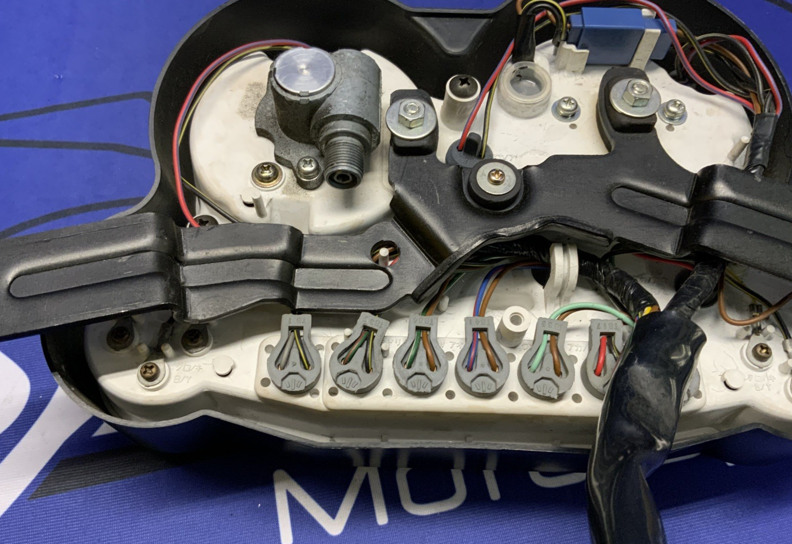 Kawasaki Speedometer Assembly GPZ1000RX 1986-1987 OEM 25001-1600