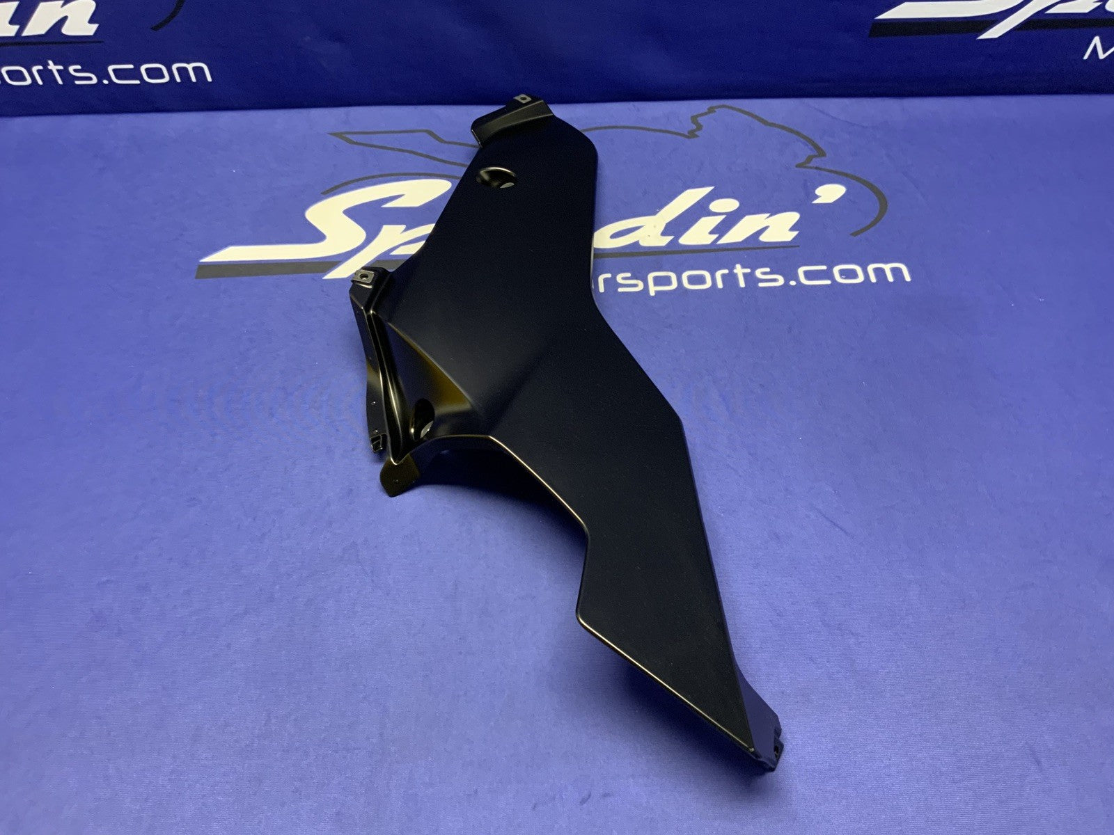 Yamaha Right Lower Fairing (Raven Black) YZF-R6 2017-2026 OEM BN6-28395-00-P1-3