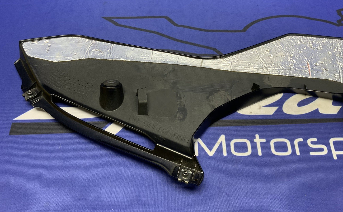 Yamaha Left Lower Fairing (Raven Black) YZF-R6 2017-2026 OEM BN6-28385-00-P1-2