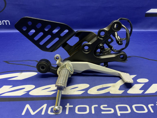 Yamaha Right Rear Set W/ Switch (Black) YZF-R6 2012-2026 OEM 2C0-27443-10-00-2