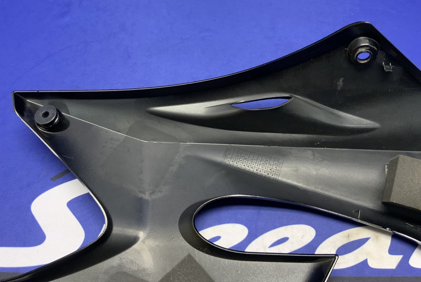 Yamaha Left Upper Fairing (Raven Black) YZF-R6 2017-2026 OEM BN6-2117V-00-P1-2