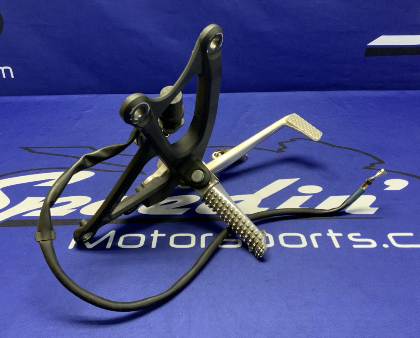 Yamaha Right Front Rear Set W/ Brake Pedal YZF-R1 2009-2013 OEM 14B-27420-00-00