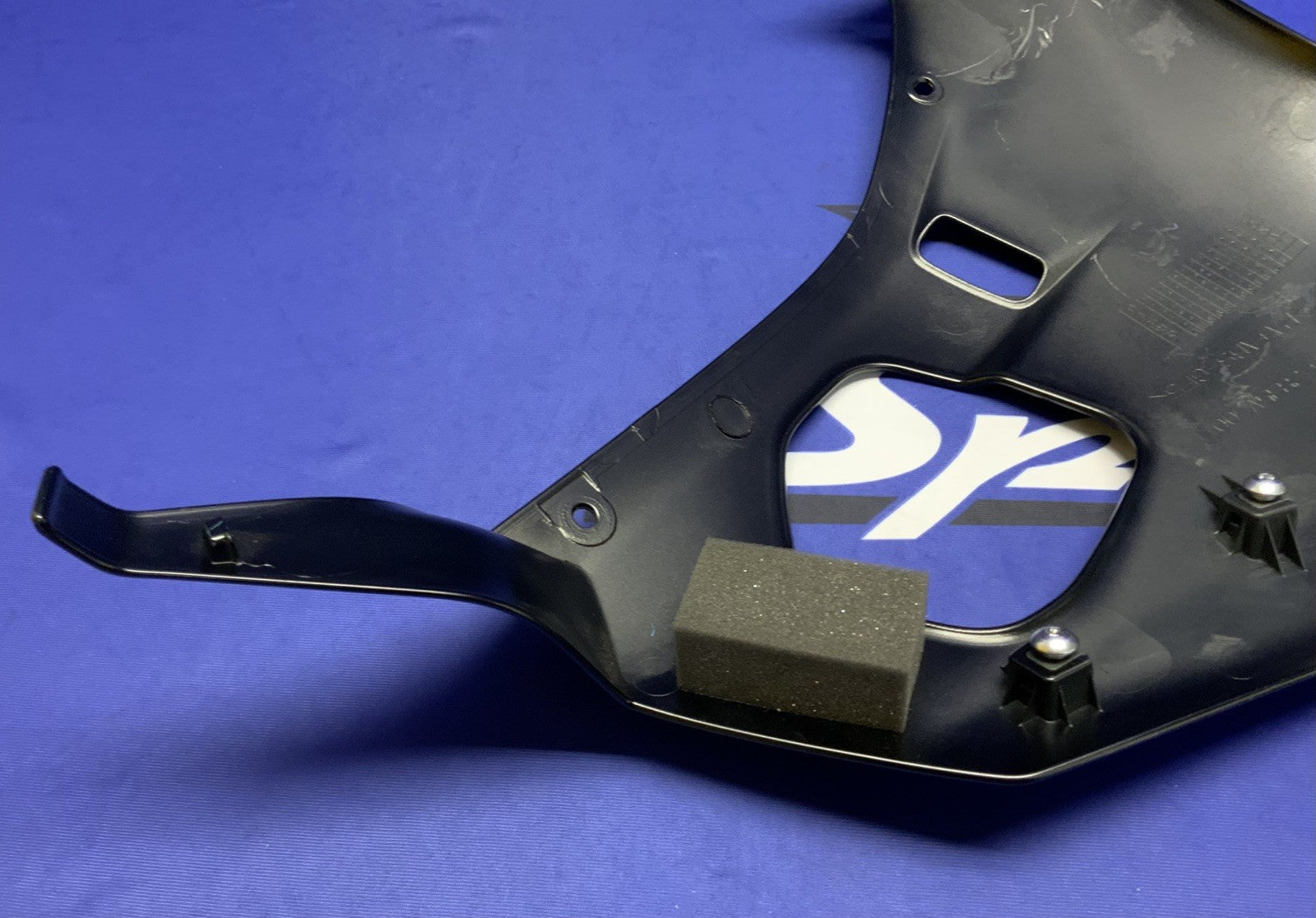 Yamaha Right Fairing (Raven Black) YZF-R6 2017-2026 OEM BN6-2835V-00-P1-2