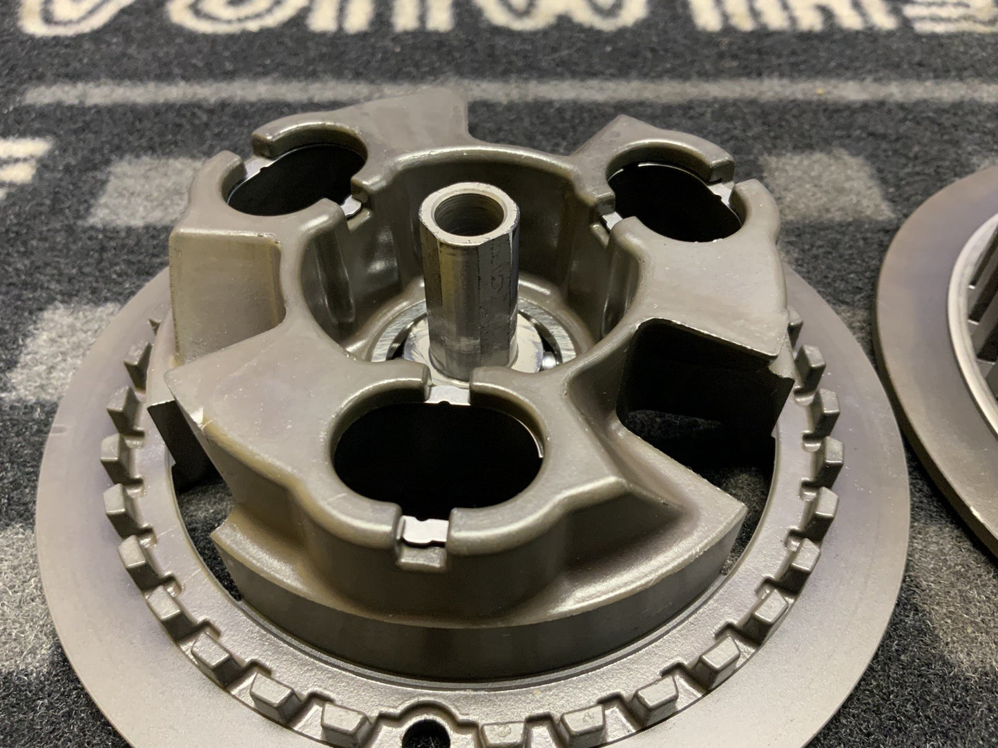 Ducati Inner Clutch Hub W/ Pressure Plate Panigale V2 2020-2025 OEM 19610533A-1