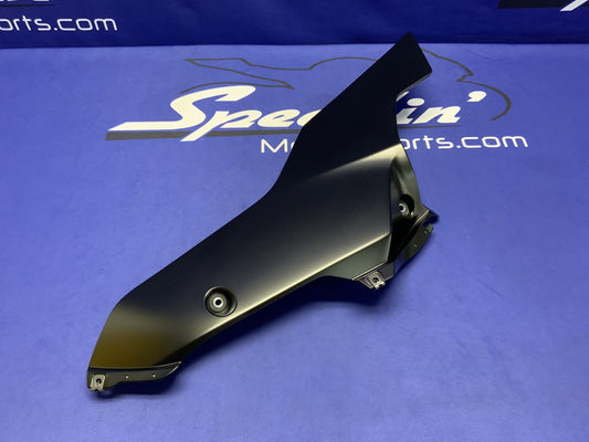 Yamaha Right Lower Fairing (Raven Black) YZF-R6 2017-2026 OEM BN6-28395-00-P1-3