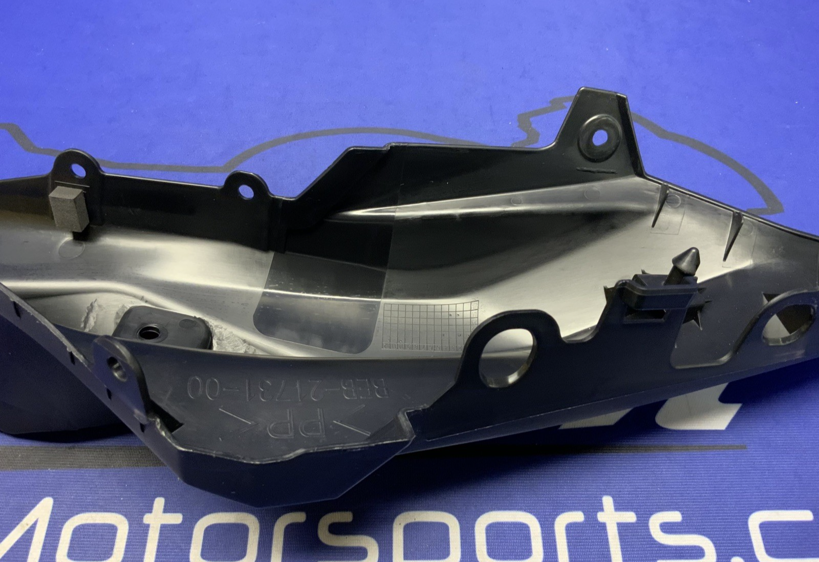 Yamaha Left Tail Inner Fairing YZF-R7 2022-2025 OEM BEB-21731-00-00