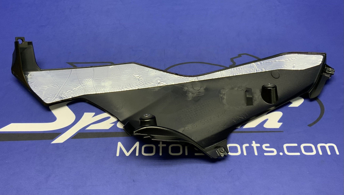 Yamaha Right Lower Fairing (Raven Black) YZF-R6 17-26 OEM BN6-28395-00-P1-2