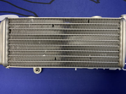 KTM Right Radiator 250/450 SX-F 2007-2010 OEM 77335008000