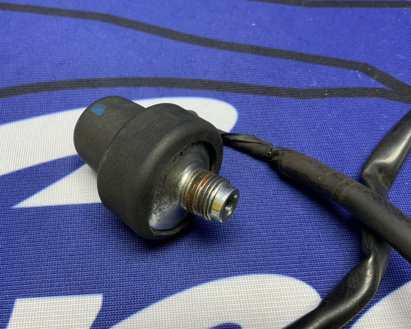 Suzuki Oil Pressure Switch Assembly GSX-R600/750 2022-2024 OEM 37820-33D11
