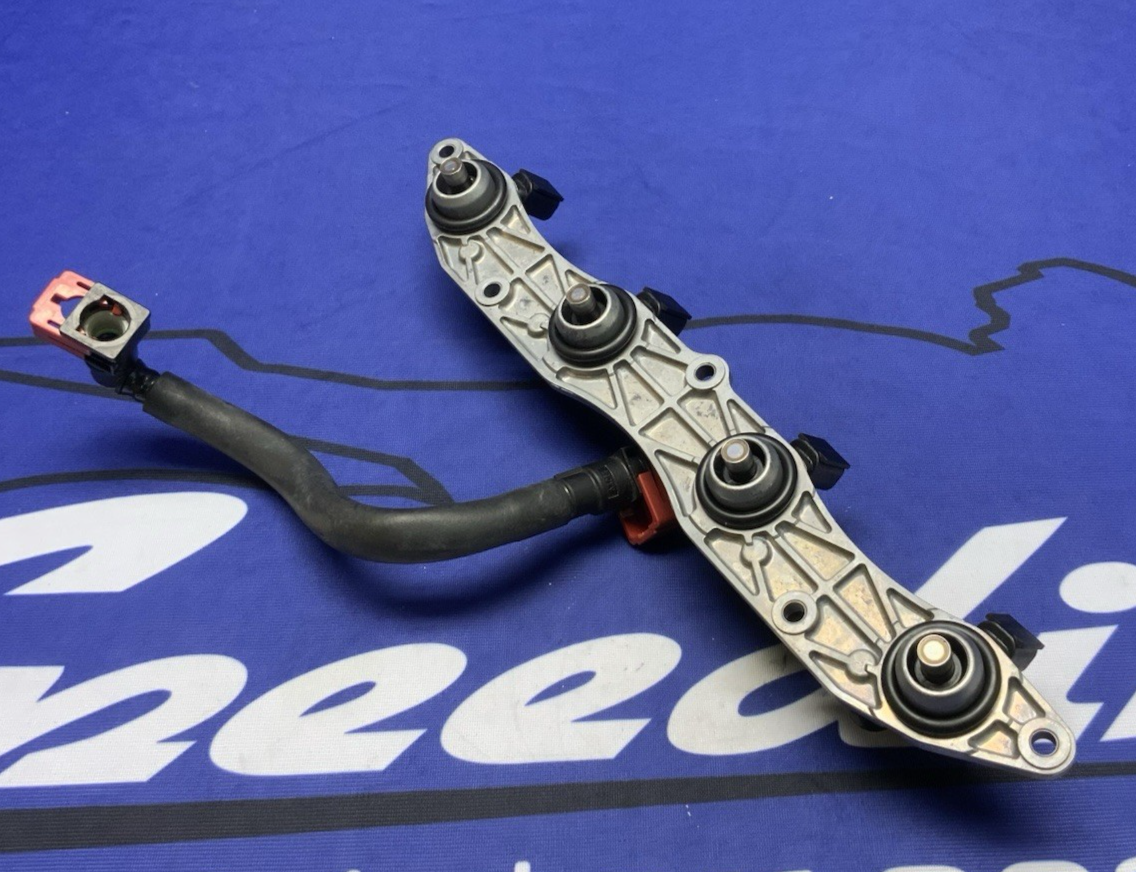Kawasaki Complete Upper Fuel Rail ZX-6R 2009-2012 OEM 59071-0062-1
