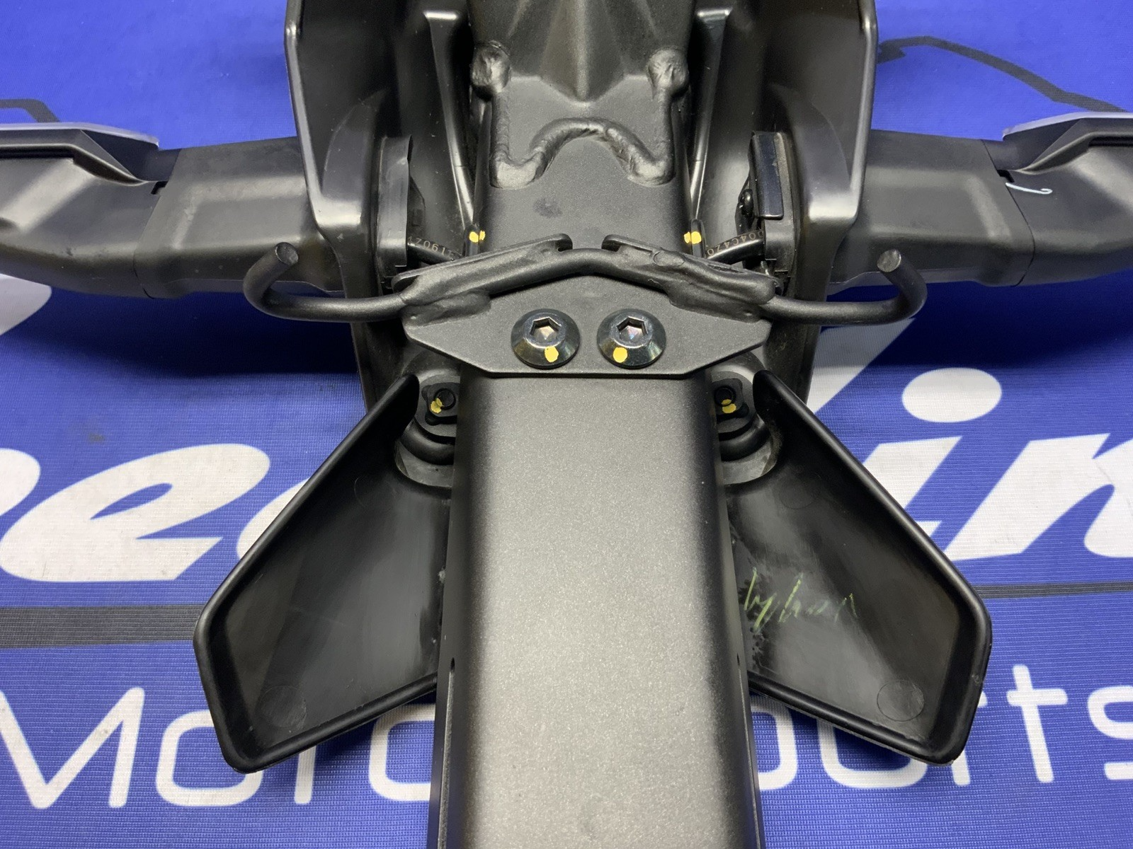 Kawasaki Rear Fender Assy W/ Turn Signals ZX-4R/RR 2023-2025 OEM 11057-7472