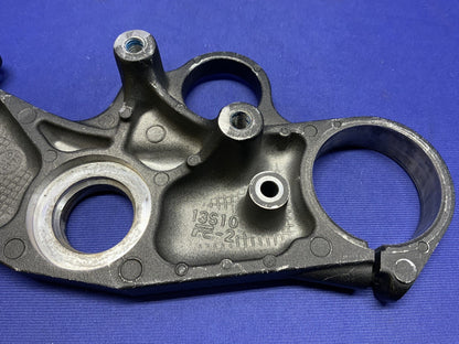 Yamaha Top Triple Tree Clamp YZF-R6 2008-2010 OEM 13S-23435-10-00