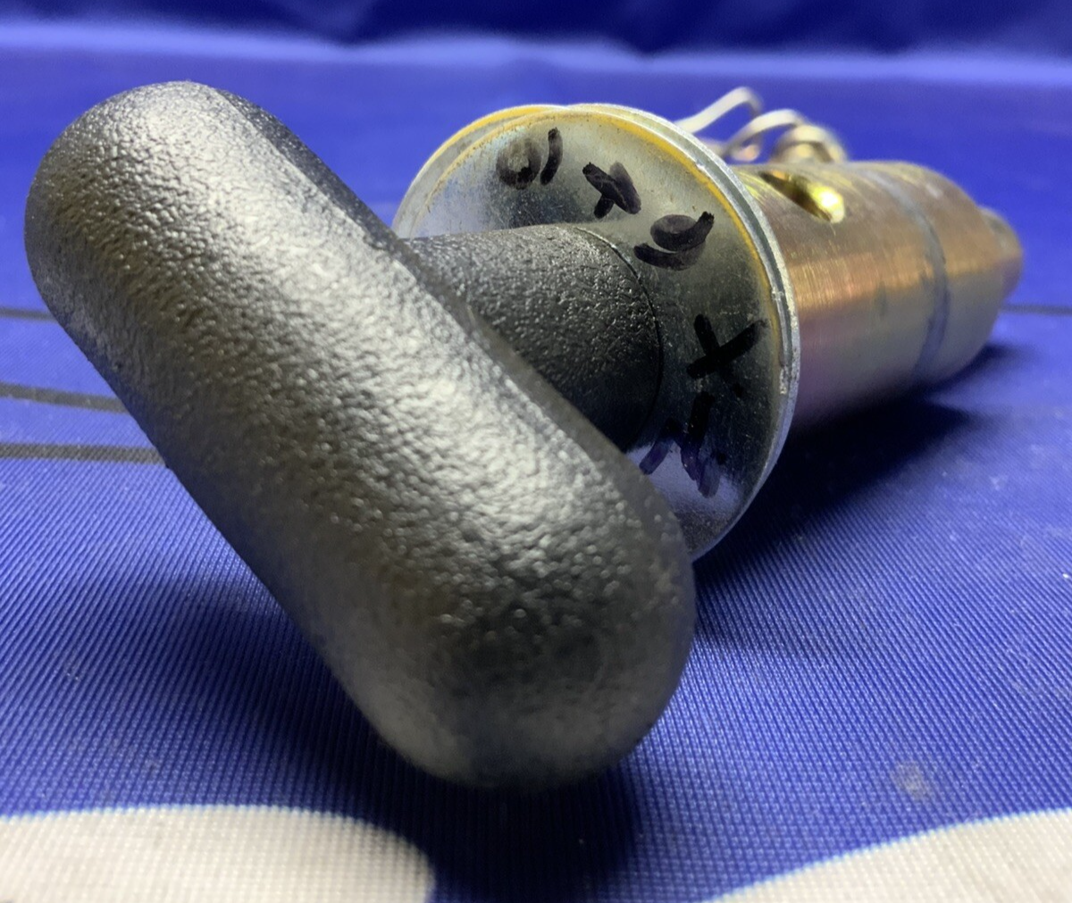 Pitbull Restraint Left Pin KPL ZX6R 2015-2025 F0075KP-000