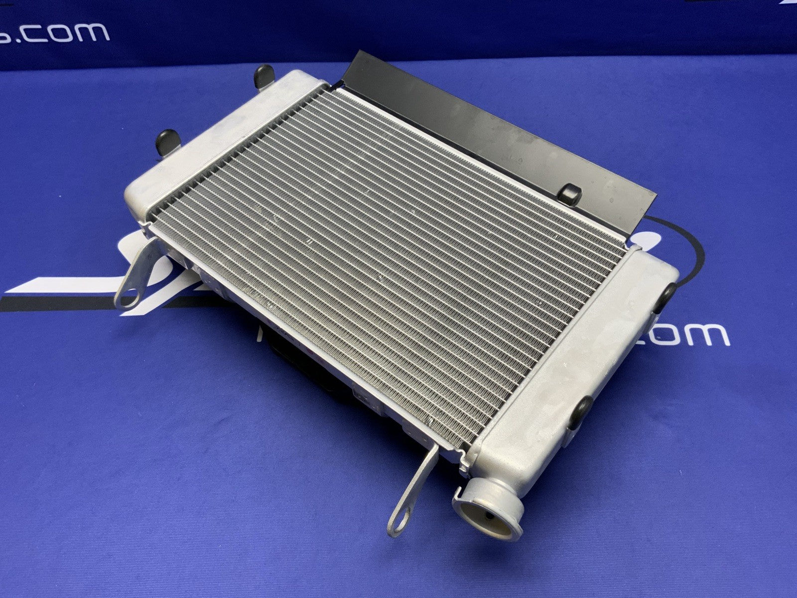 Suzuki Radiator Assembly W/Fan GSX-8R 2023-2026 OEM 17700-25L10-3