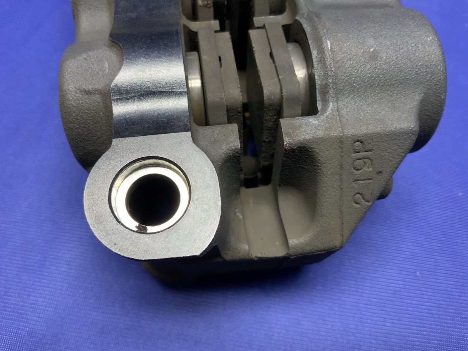 Yamaha Right Front Brake Caliper YZF-R1 2007-2014 OEM 4C8-2580U-10-00
