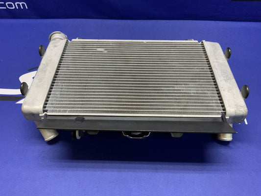 Suzuki Radiator Assembly W/Fan GSX-8R 2023-2026 OEM 17700-25L10-2
