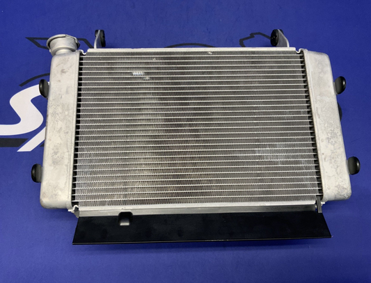 Suzuki Radiator Assembly W/Fan GSX-8R 2023-2026 OEM 17700-25L10-2