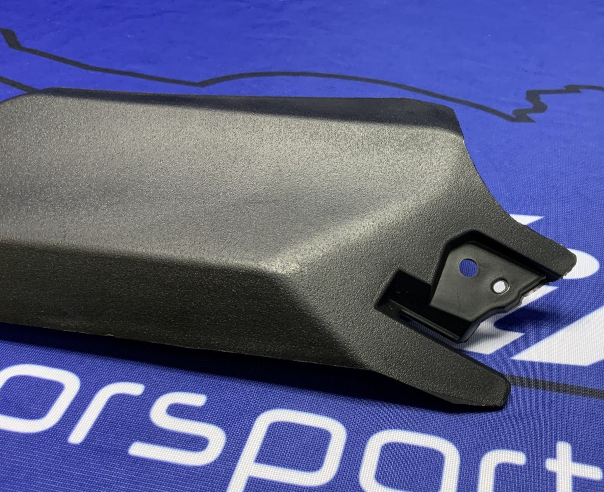 ZXMT Right Seat Under Cover YZF-R7 2022-2025 Y0722-15