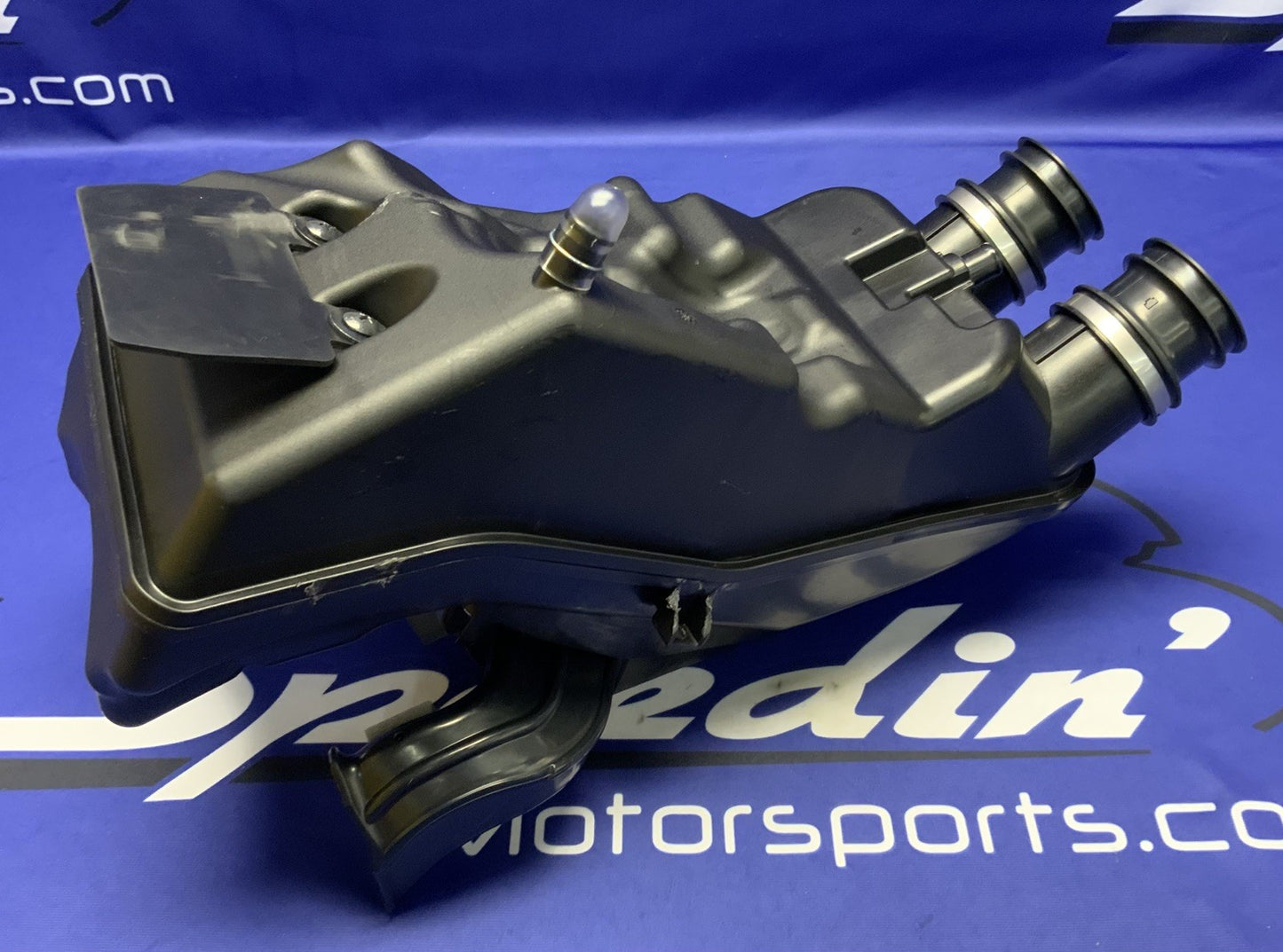 Suzuki Air Box Assembly GSX-8R/S 2023-2026 OEM 13700-25L00-1