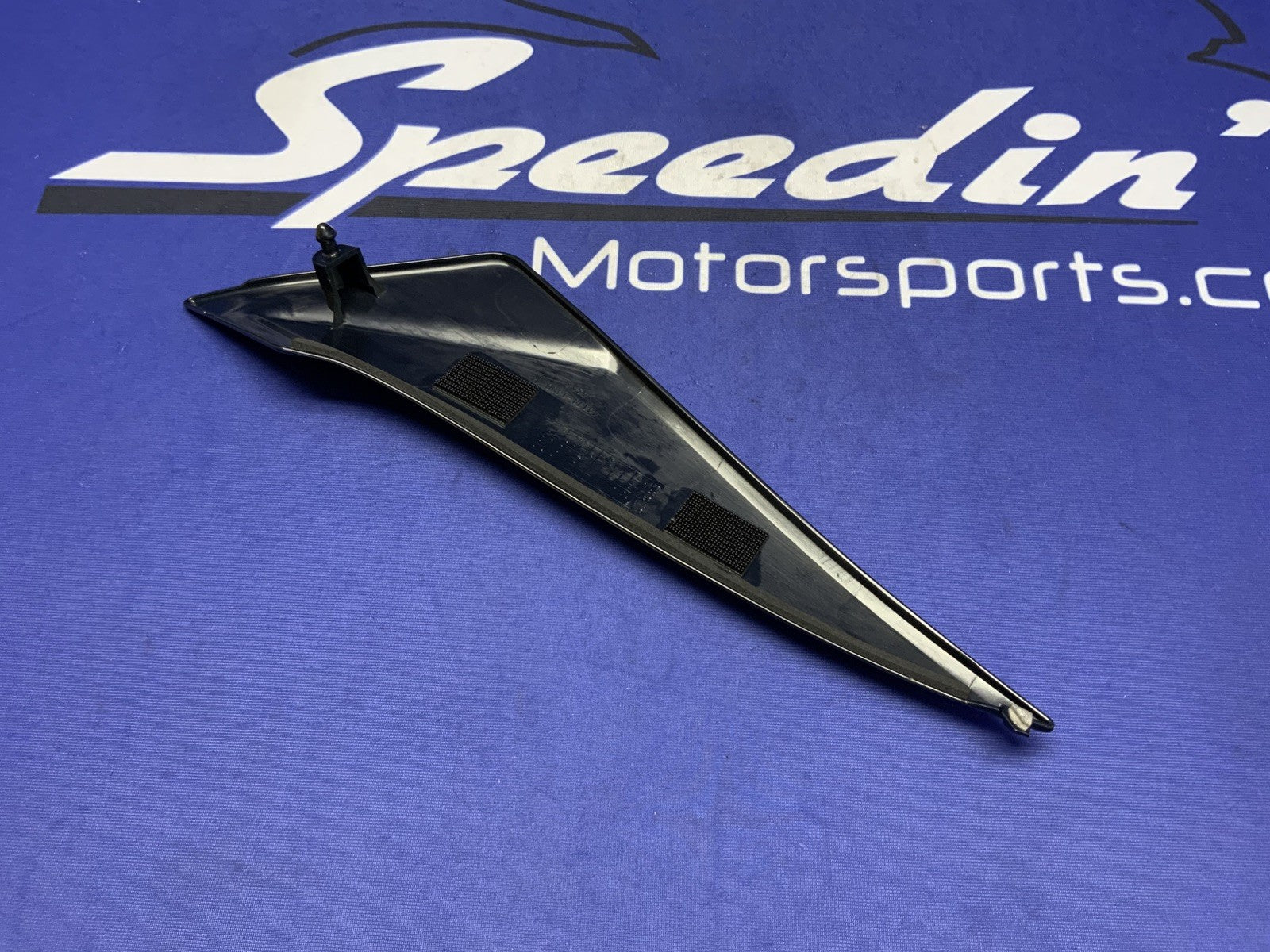 Suzuki Right Side Fuel Tank Cover GSX-R600 2011-2024 OEM 44170-14J00