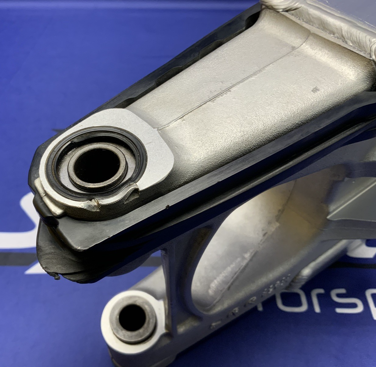 Suzuki Swingarm Assembly RMZ 250 2007-2009 OEM 61000-35G00