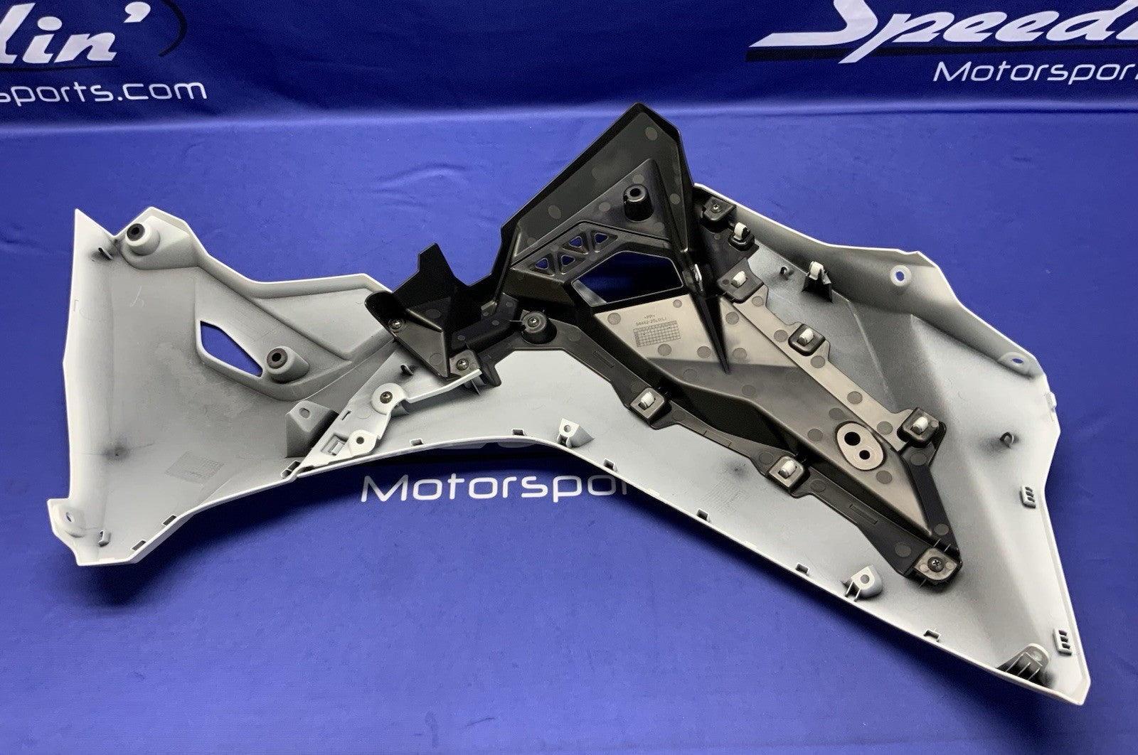 Suzuki Left Complete Fairing (White) GSX-8R 2023-2026 OEM 94480-25L10-QU2