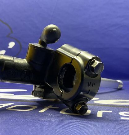 Suzuki Front Master Cylinder Assembly GSXR 600 1997-2000 OEM 59600-17C00