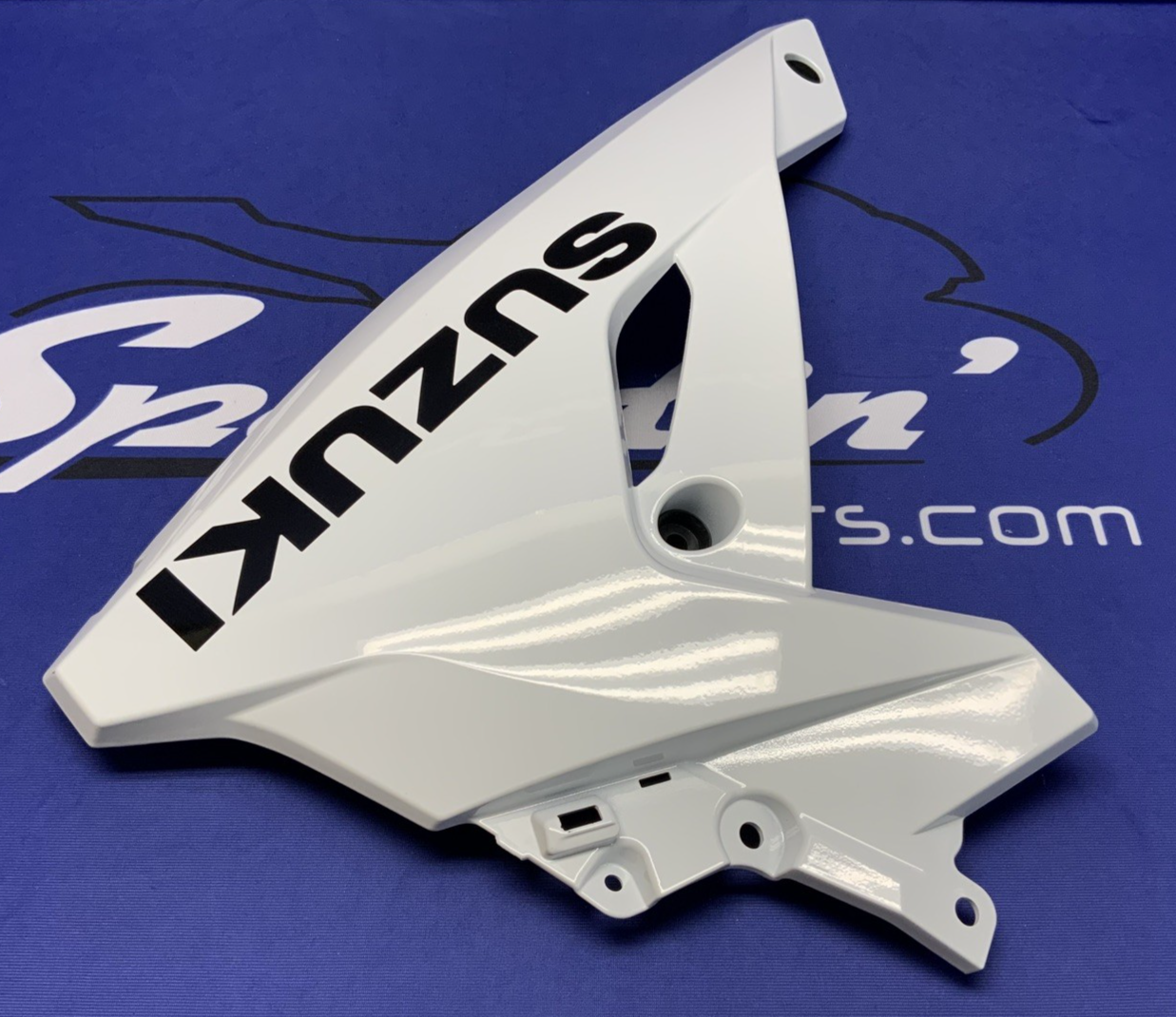 Suzuki Right Lower Fairing (Pearl Tech White) GSX-8R 2026 OEM 94470-25L20-QU2