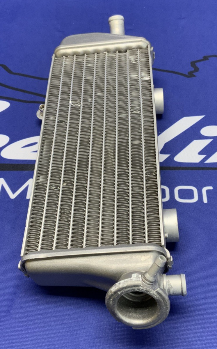 KTM Right Radiator 250/450 SX-F 2007-2010 OEM 77335008000