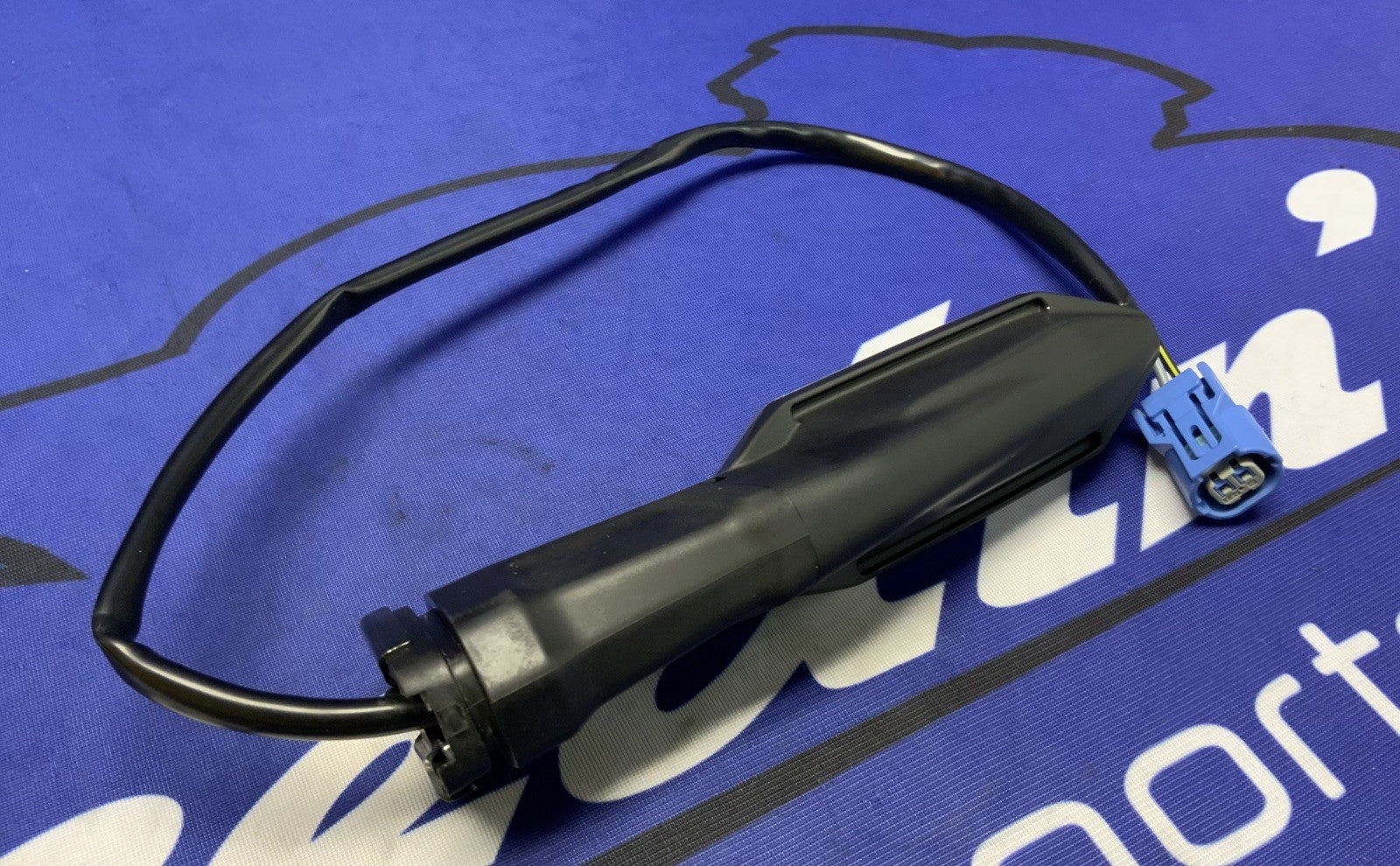 Kawasaki Right Rear Turn Signal ZX4R/RR 2023-2026 OEM 23037-0550-2