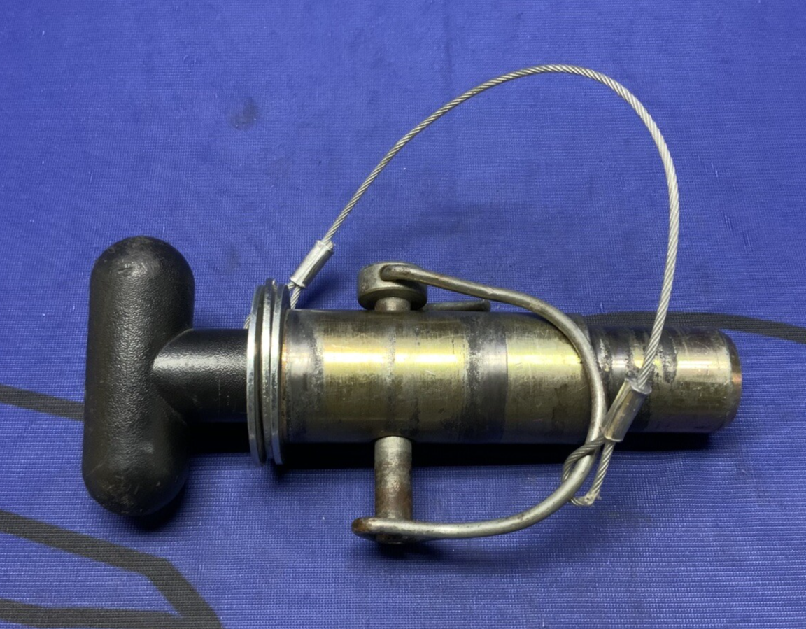 Pitbull Restraint Left Pin HBL FZ1 2006-2014, FZ8 2011-2013 F0075HB-000