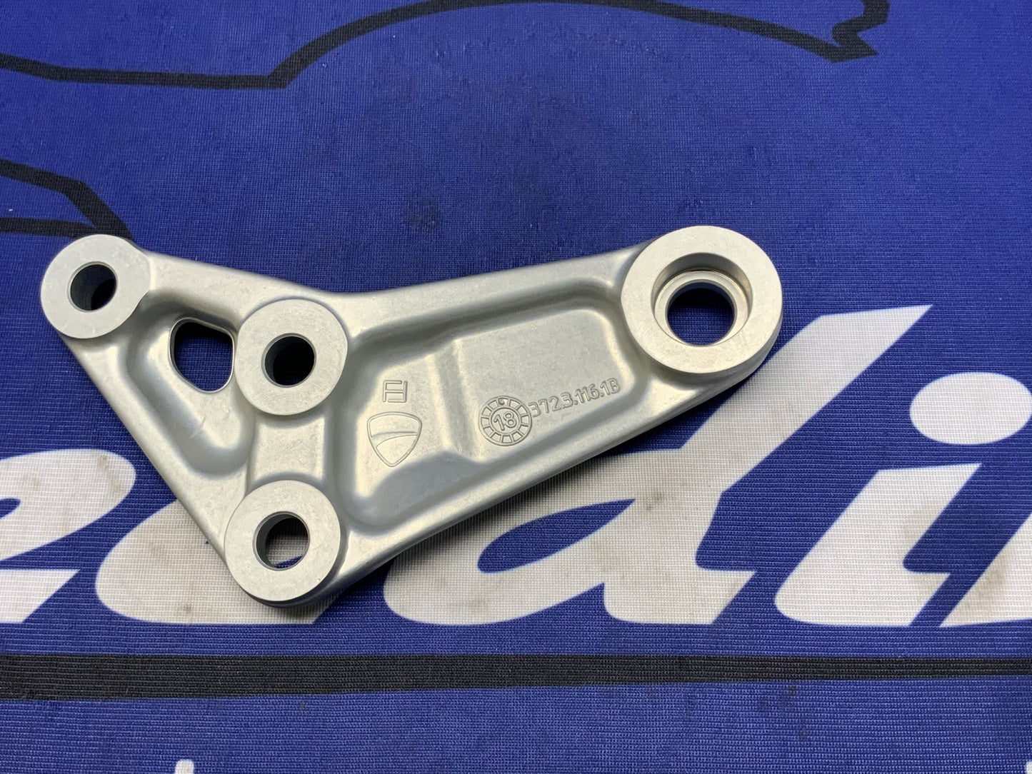 Ducati Left Rear Suspension Arm Ducati Panigale 1199 2012-2014 OEM 37211161BA